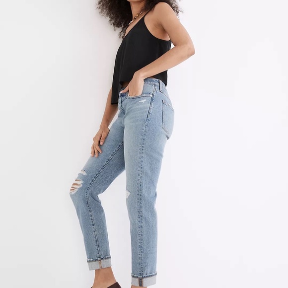 The High-Rise Slim Boyjean in Birchwood Wash - NWT - Picture 3 of 9